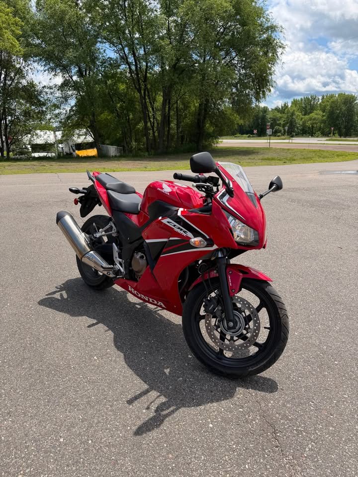 2021 Honda CBR300R ABS