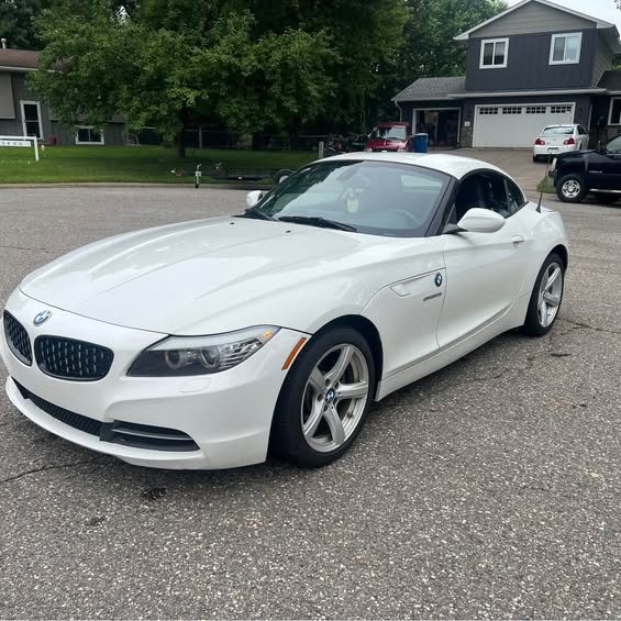 2013 BMW Z4 sDrive28i Roadster 2D