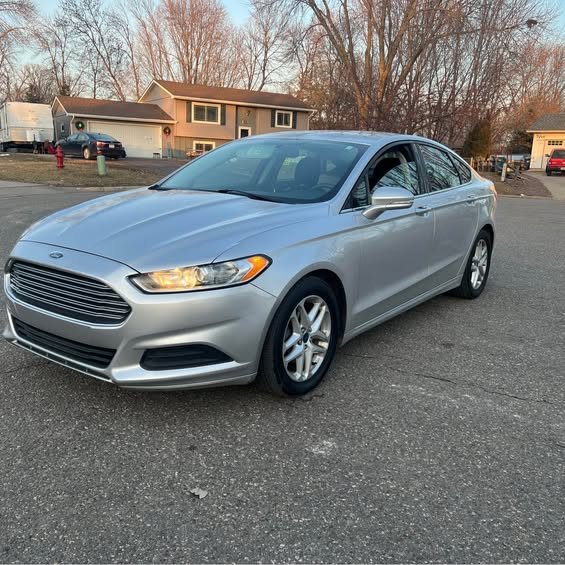 2014 Ford Fusion SE Sedan 4D