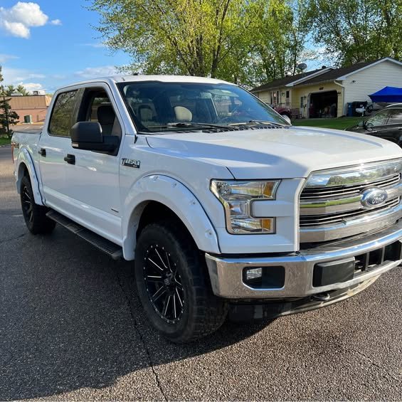 2017 Ford F-150 XLT Pickup 4D 5 1/2 ft