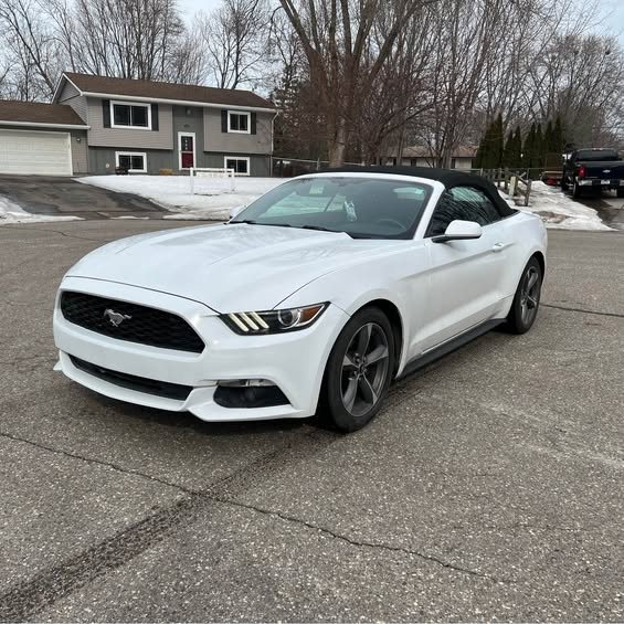 2015 Ford Mustang V6 Convertible 2D