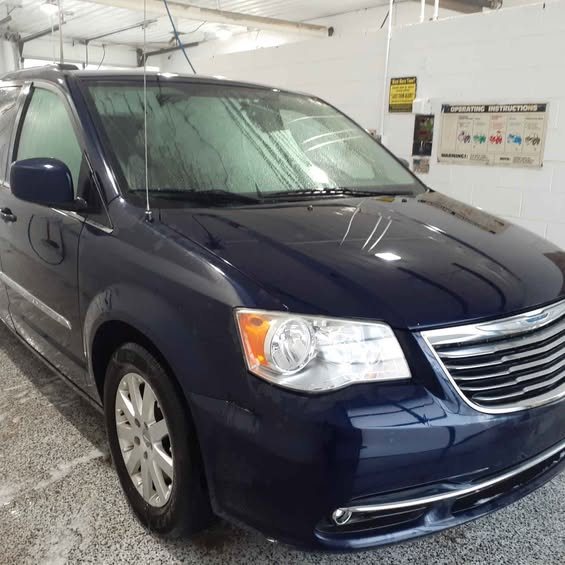2012 Chrysler Town & Country Touring Minivan 4D