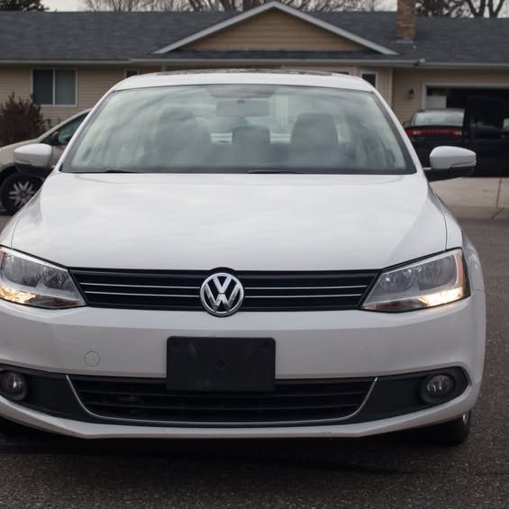 2013 Volkswagen Jetta 2.5L SEL Sedan 4D